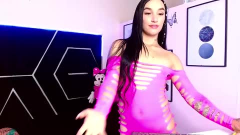 Snapshot of emillystonex chatting on December 2025 10:25:02 PM emillystonex online show from December 2025 10:25:02 PM