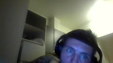 emilsuokas8 online show from August 2026 01:31:02 AM