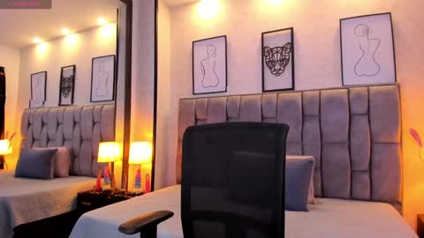 Emily online show from January 2025 08:31:01 AM