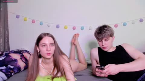 emily_and_ilumi online show from December 2024 05:04:02 PM