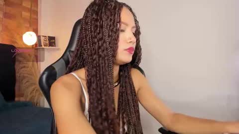 emily_brown04 online show from October 2025 11:19:01 AM