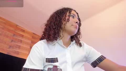 emily_brown04 online show from November 2025 12:04:02 PM