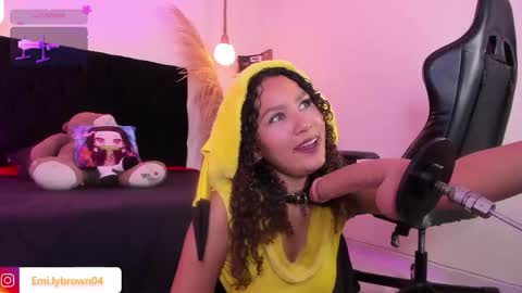 emily_brown04 online show from April 2026 12:41:02 PM