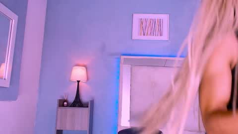 Snapshot of emily_castillo1_ chatting on September 2025 05:09:01 AM emily_castillo1_ online show from September 2025 05:09:01 AM