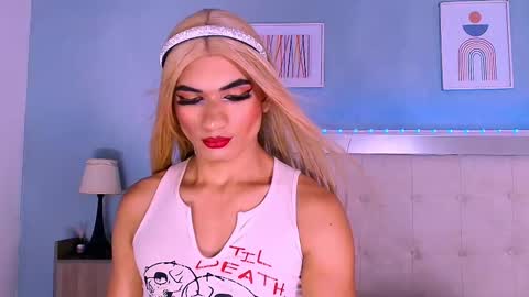 Snapshot of emily_castillo1_ chatting on September 2025 05:54:01 AM emily_castillo1_ online show from September 2025 05:54:01 AM