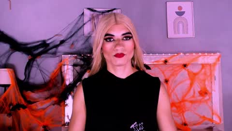 Snapshot of emily_castillo1_ chatting on October 2025 05:49:02 AM emily_castillo1_ online show from October 2025 05:49:02 AM