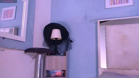 Snapshot of emily_castillo1_ chatting on October 2025 03:39:02 AM emily_castillo1_ online show from October 2025 03:39:02 AM