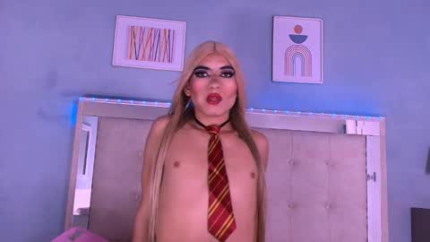 Snapshot of emily_castillo1_ chatting on October 2025 05:08:01 AM emily_castillo1_ online show from October 2025 05:08:01 AM