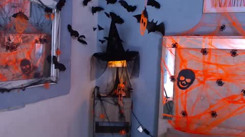 Snapshot of emily_castillo1_ chatting on November 2025 03:53:02 AM emily_castillo1_ online show from November 2025 03:53:02 AM