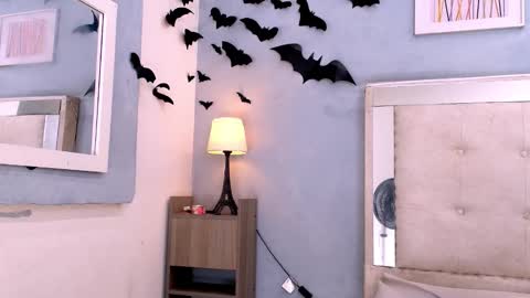 Snapshot of emily_castillo1_ chatting on November 2025 03:23:01 AM emily_castillo1_ online show from November 2025 03:23:01 AM