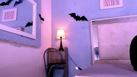 Snapshot of emily_castillo1_ chatting on November 2025 03:28:01 AM emily_castillo1_ online show from November 2025 03:28:01 AM