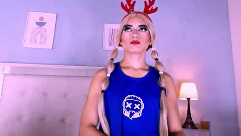 Snapshot of emily_castillo1_ chatting on December 2025 05:02:02 AM emily_castillo1_ online show from December 2025 05:02:02 AM