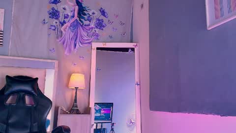 emily_castillo1_ online show from June 2026 07:03:01 AM