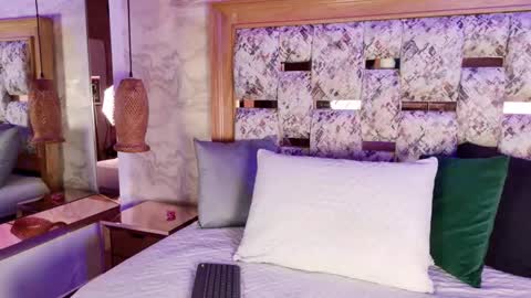 emily_dempsey online show from February 2026 07:09:02 PM