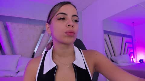 Emily online show from December 2025 10:46:02 AM