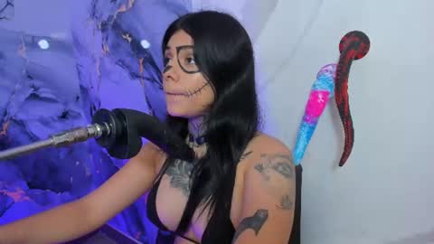 Snapshot of emily_evol chatting on July 2026 12:20:01 PM emily_evol online show from July 2026 12:20:01 PM