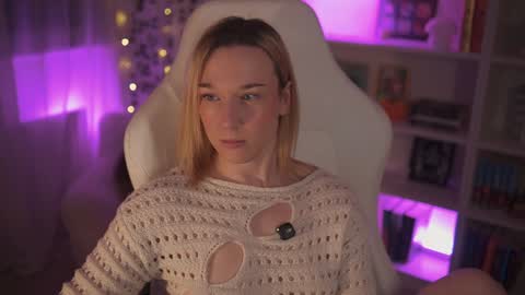 Em -  online show from January 2025 10:55:01 PM