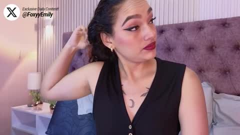 Snapshot of emily_foxyy chatting on October 2025 08:09:02 PM Emily online show from October 2025 08:09:02 PM