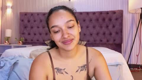 Snapshot of emily_foxyy chatting on November 2025 08:20:01 PM Emily online show from November 2025 08:20:01 PM