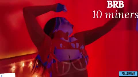 Snapshot of emily_gin chatting on October 2025 02:33:01 AM EMILY online show from October 2025 02:33:01 AM