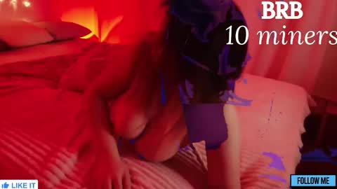 Snapshot of emily_gin chatting on December 2025 10:09:01 AM EMILY online show from December 2025 10:09:01 AM