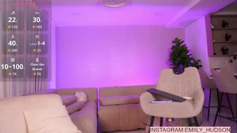 Snapshot of emily_huddson_ chatting on April 2026 01:03:01 AM independet model online show from April 2026 01:03:01 AM