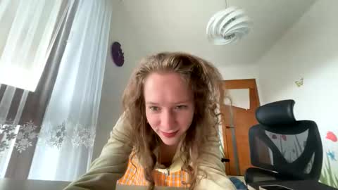 Emily  online show from October 2025 08:25:01 AM