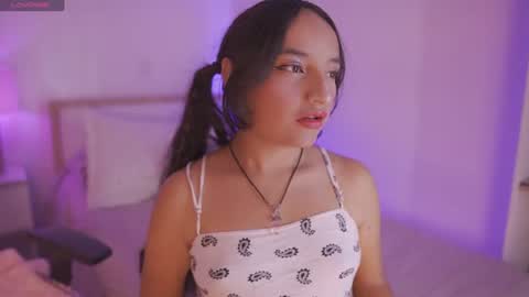 Snapshot of emily_jonexs_ chatting on July 2026 11:22:02 PM mily online show from July 2026 11:22:02 PM