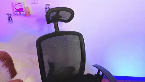 Snapshot of emily_lindey_ chatting on February 2026 01:59:02 AM Emily Lindey online show from February 2026 01:59:02 AM