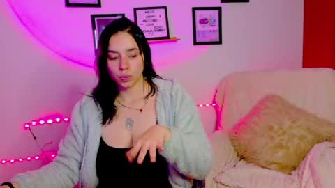 Emily Lindey online show from June 2026 02:24:01 AM
