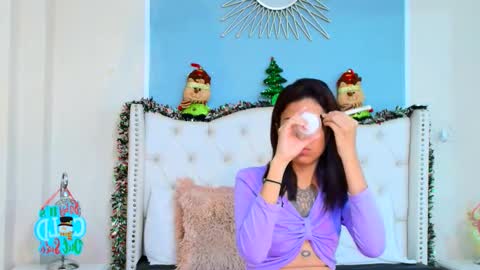 Emily online show from December 2025 08:39:01 PM