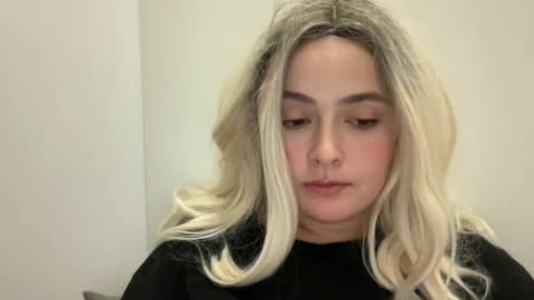 emily_morning_dew online show from October 2025 04:48:01 PM