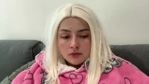 emily_morning_dew online show from November 2025 12:04:01 PM