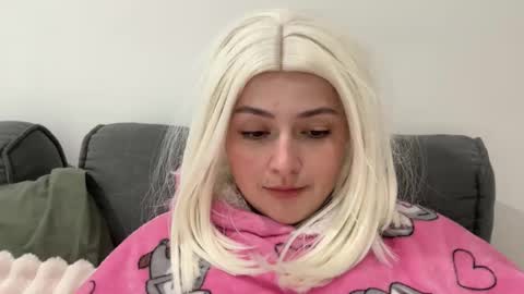 emily_morning_dew online show from November 2025 01:55:02 PM