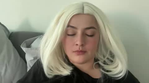 Snapshot of emily_morning_dew chatting on March 2026 03:40:01 PM emily_morning_dew online show from March 2026 03:40:01 PM