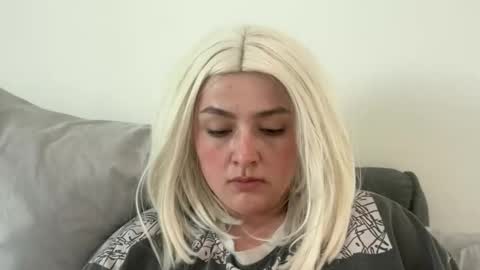 Snapshot of emily_morning_dew chatting on March 2026 05:01:02 AM emily_morning_dew online show from March 2026 05:01:02 AM