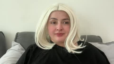 Snapshot of emily_morning_dew chatting on March 2026 08:37:02 AM emily_morning_dew online show from March 2026 08:37:02 AM