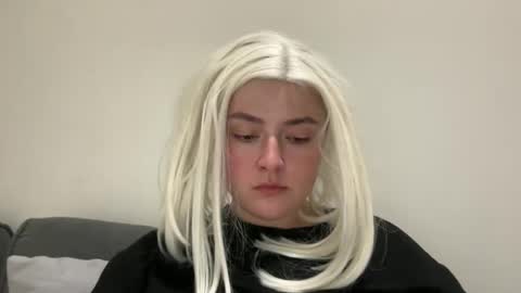 Snapshot of emily_morning_dew chatting on April 2026 05:11:01 PM emily_morning_dew online show from April 2026 05:11:01 PM