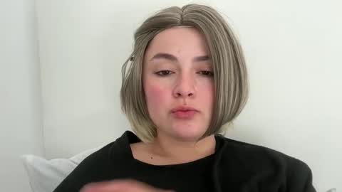 Snapshot of emily_morning_dew chatting on April 2026 06:38:02 AM emily_morning_dew online show from April 2026 06:38:02 AM