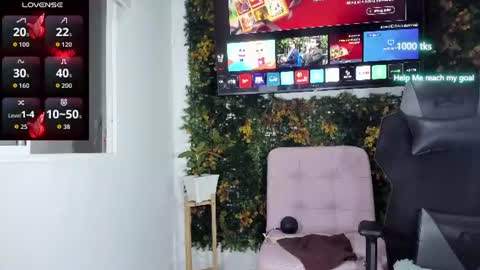 emily_palmeer online show from June 2026 12:02:04 AM