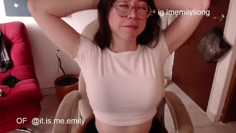 Snapshot of emily_pearl_ chatting on April 2026 09:24:01 PM emily_pearl_ online show from April 2026 09:24:01 PM