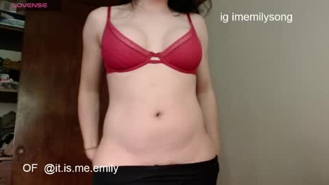 Snapshot of emily_pearl_ chatting on June 2026 07:36:01 PM emily_pearl_ online show from June 2026 07:36:01 PM