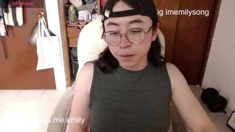 Snapshot of emily_pearl_ chatting on June 2026 06:50:01 PM emily_pearl_ online show from June 2026 06:50:01 PM