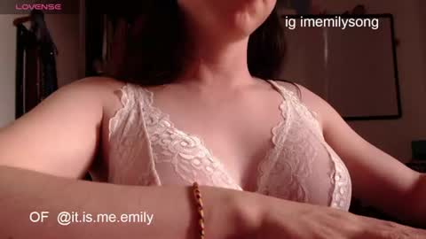 Snapshot of emily_pearl_ chatting on July 2026 10:47:01 PM emily_pearl_ online show from July 2026 10:47:01 PM