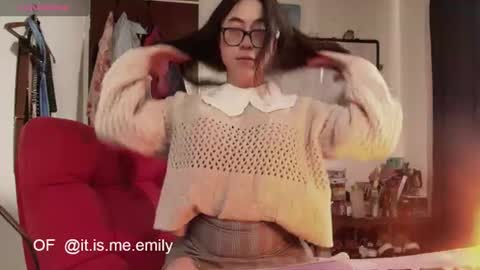 Snapshot of emily_pearl_ chatting on July 2026 05:38:01 PM emily_pearl_ online show from July 2026 05:38:01 PM