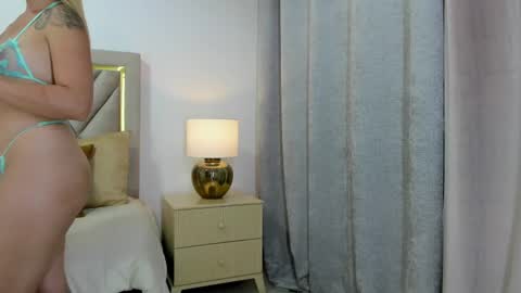 Snapshot of emily_queen7 chatting on October 2025 07:05:02 PM Emily online show from October 2025 07:05:02 PM