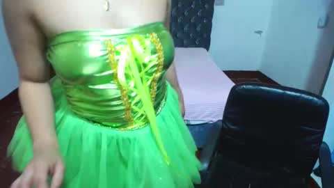 EMILY  online show from October 2025 05:10:01 AM