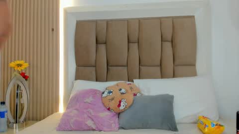 Snapshot of emily_rivas_ chatting on April 2026 03:15:02 AM emily_rivas_ online show from April 2026 03:15:02 AM