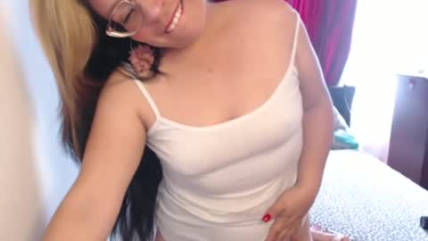 Snapshot of emily_sexy69 chatting on February 2025 06:04:02 PM Emily online show from February 2025 06:04:02 PM