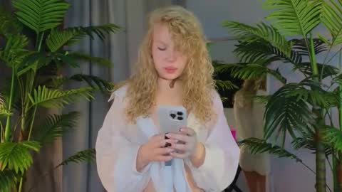 emily shepard online show from November 2025 02:50:02 AM